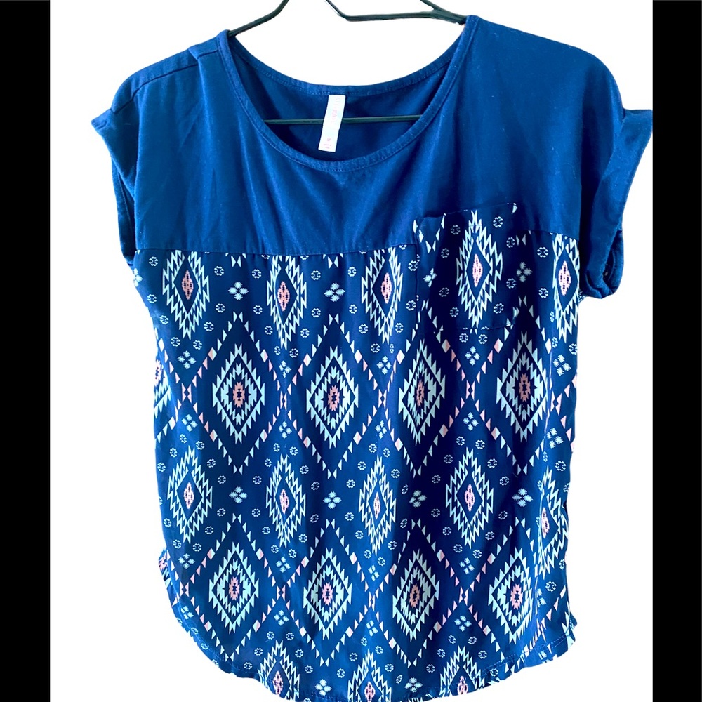 Xhilaration blue top with patterned loose fitting bottom Sz M